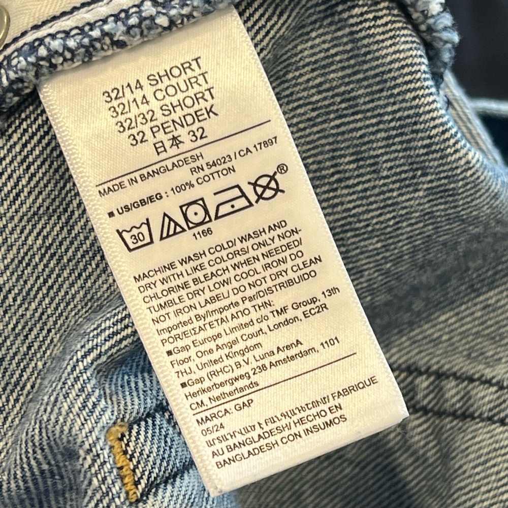 GAP High Rise Horseshoe Jeans - Picture 12 of 15